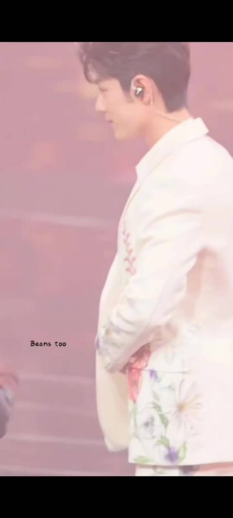 肖战一笑好明媚