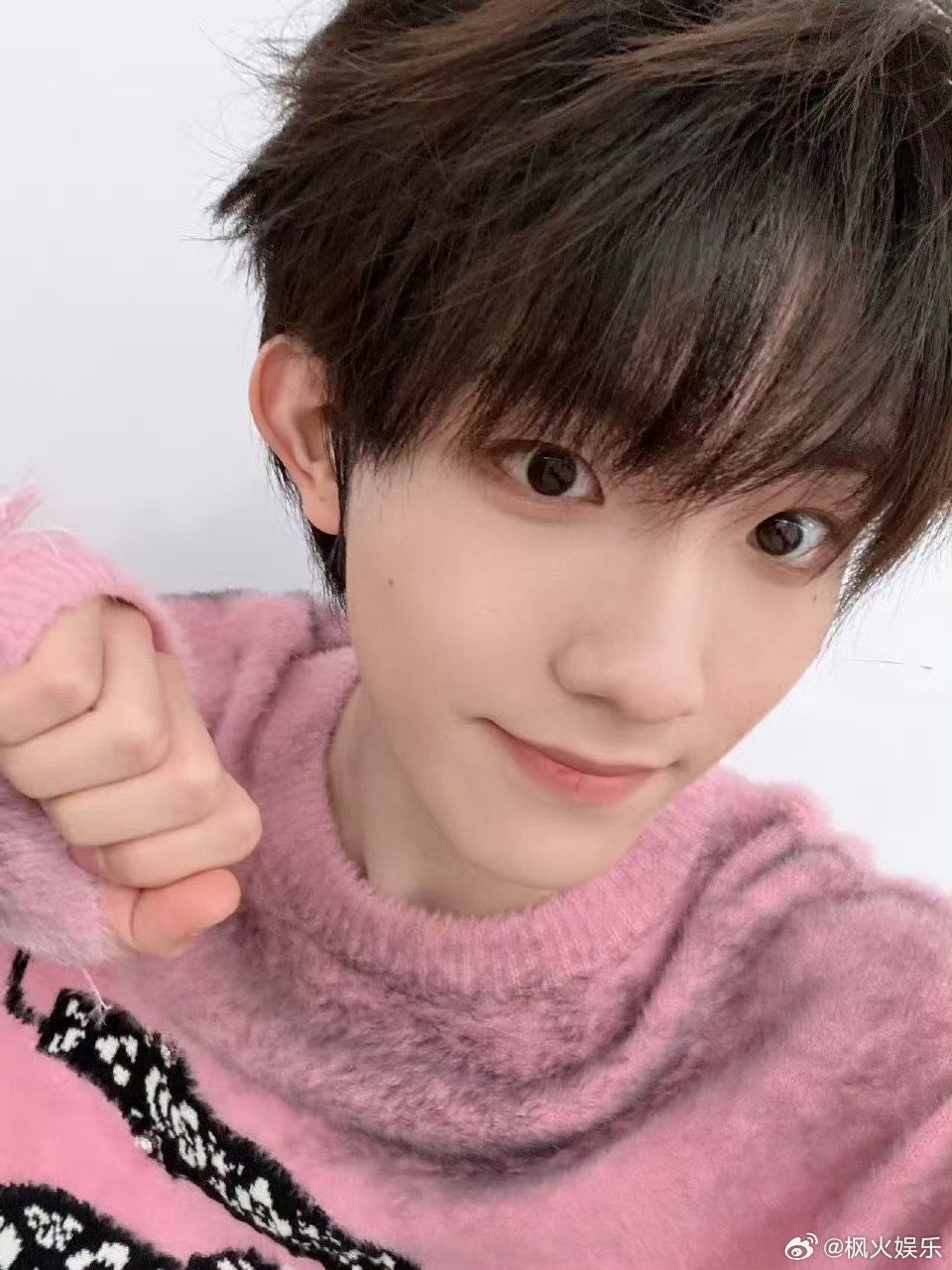 苏新皓哽咽回应粉丝久别思念